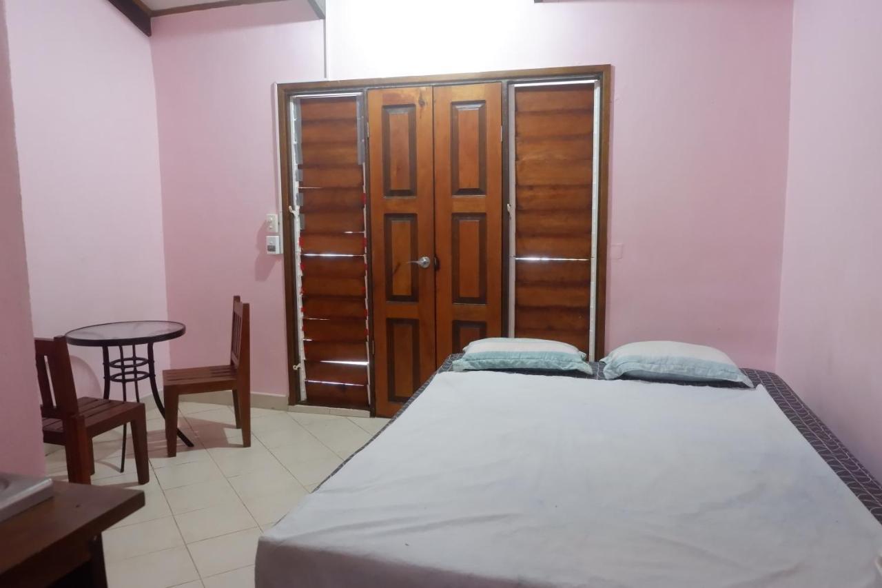 Bluepango Guest House Port Vila Bagian luar foto