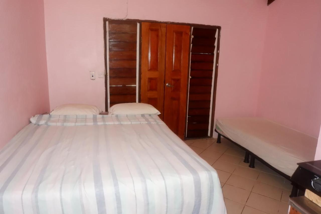 Bluepango Guest House Port Vila Bagian luar foto