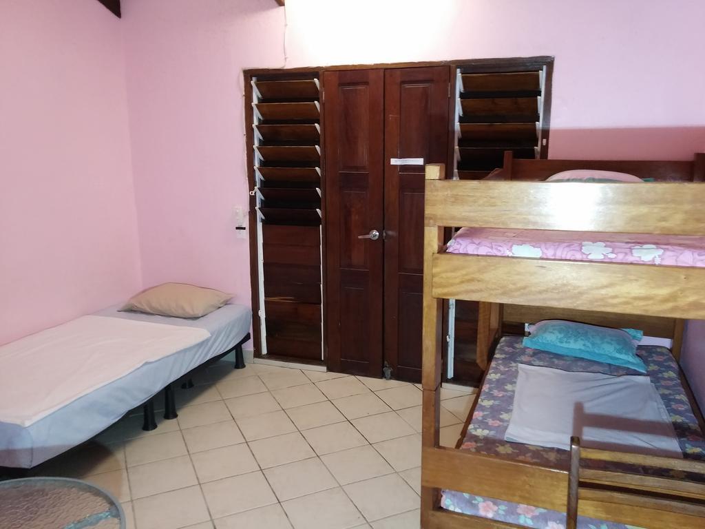 Bluepango Guest House Port Vila Bagian luar foto